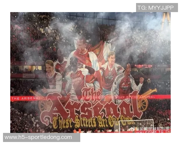 枪手球迷用坎贝尔Tifo嘲讽热刺展现死敌情结